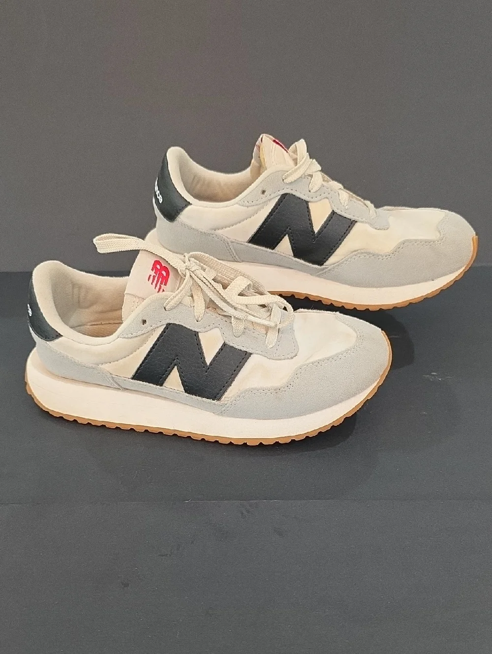 New Balance 237 Women's Beige Gray Black Retro Runner Sneakers Size 6.5